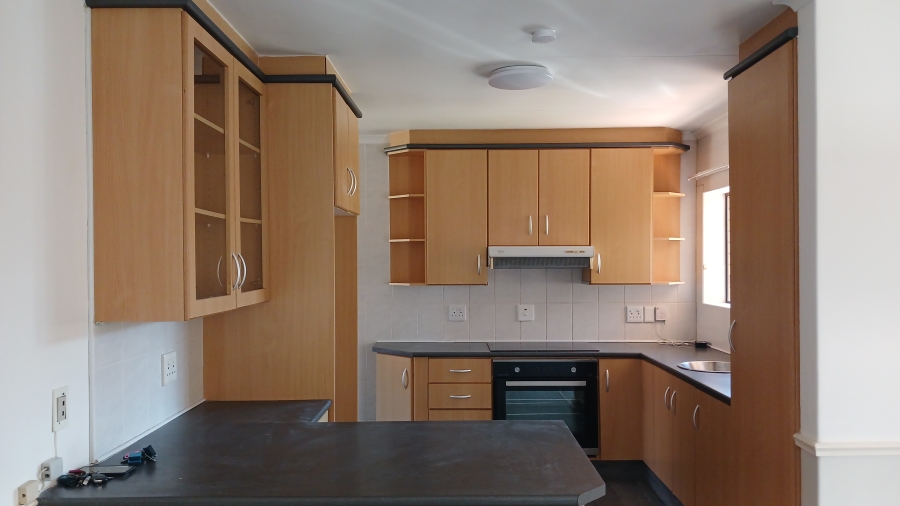 To Let 3 Bedroom Property for Rent in Summerstrand Eastern Cape